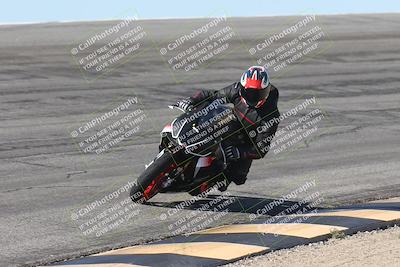 media/Oct-13-2025-Moto Forza (Mon) [[a66d839500]]/3-B Group/Session 2 (Bowl)/